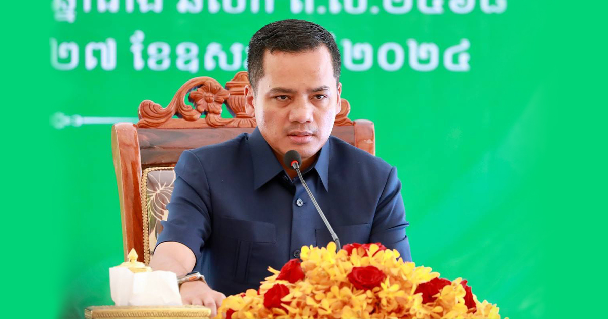 ប្រមុខក្រសួងមហាផ្ទៃ ដាក់បញ្ជាម៉ឺងម៉ាត់ក្នុងកិច្ចប្រជុំការងារប្រយុទ្ធប្រឆាំងគ្រឿងញៀននៅខេត្តបន្ទាយមានជ័យ និងអញ្ជើញពិនិត្យច្រកទ្វារព្រំដែនស្រុកថ្មពួក និងអូរជ្រៅ!