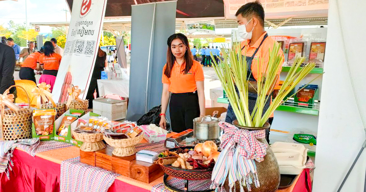 អាជ្ញាធរខេត្តសៀមរាបនឹងរៀបចំវេទិការផ្គូផ្គូងតាំងពិព័រណ៍រយៈពេល ៣ថ្ងៃ នៅផ្សាម៉ាក្រូ ដើម្បីលើកកម្ពស់ផលិតផលខ្មែរ