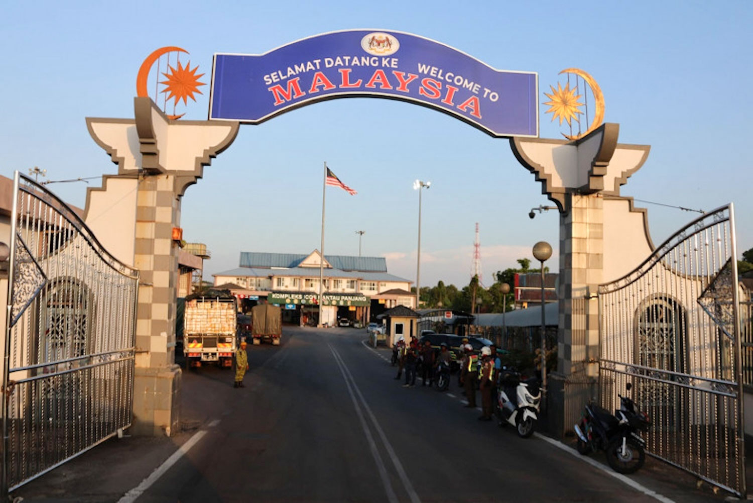 ម៉ាឡេស៊ីកំពុងពិចារណាសង់របងជញ្ជាំងព្រំដែនជាមួយថៃ