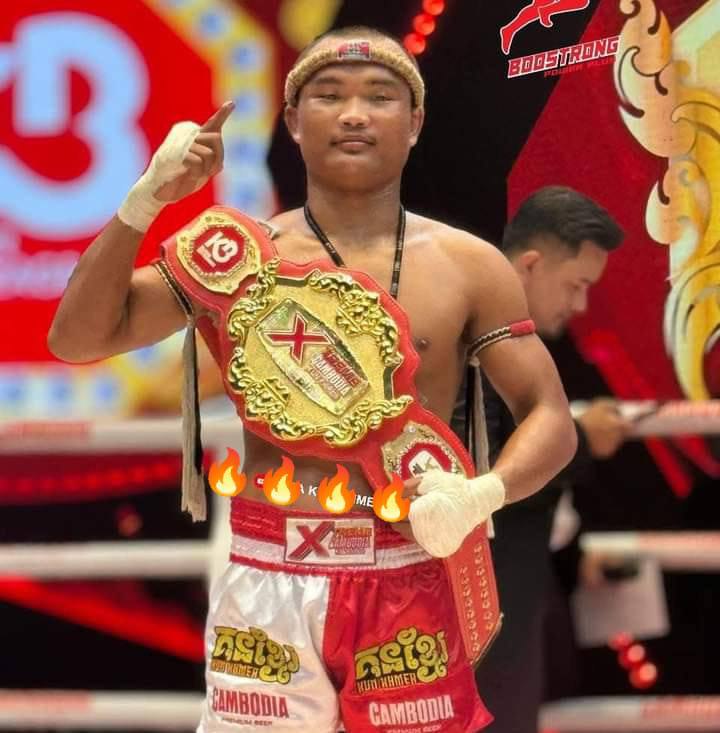 ដឹងតែកក្រើកហើយ! មនុស្សឈើ សុខ ធី ប៉ះ ក្របីព្រៃ ពេជ្រ សម្បត្តិ ​ដណ្ដើមខ្សែក្រវាត់​ទម្ងន់​៦០គីឡូក្រាម