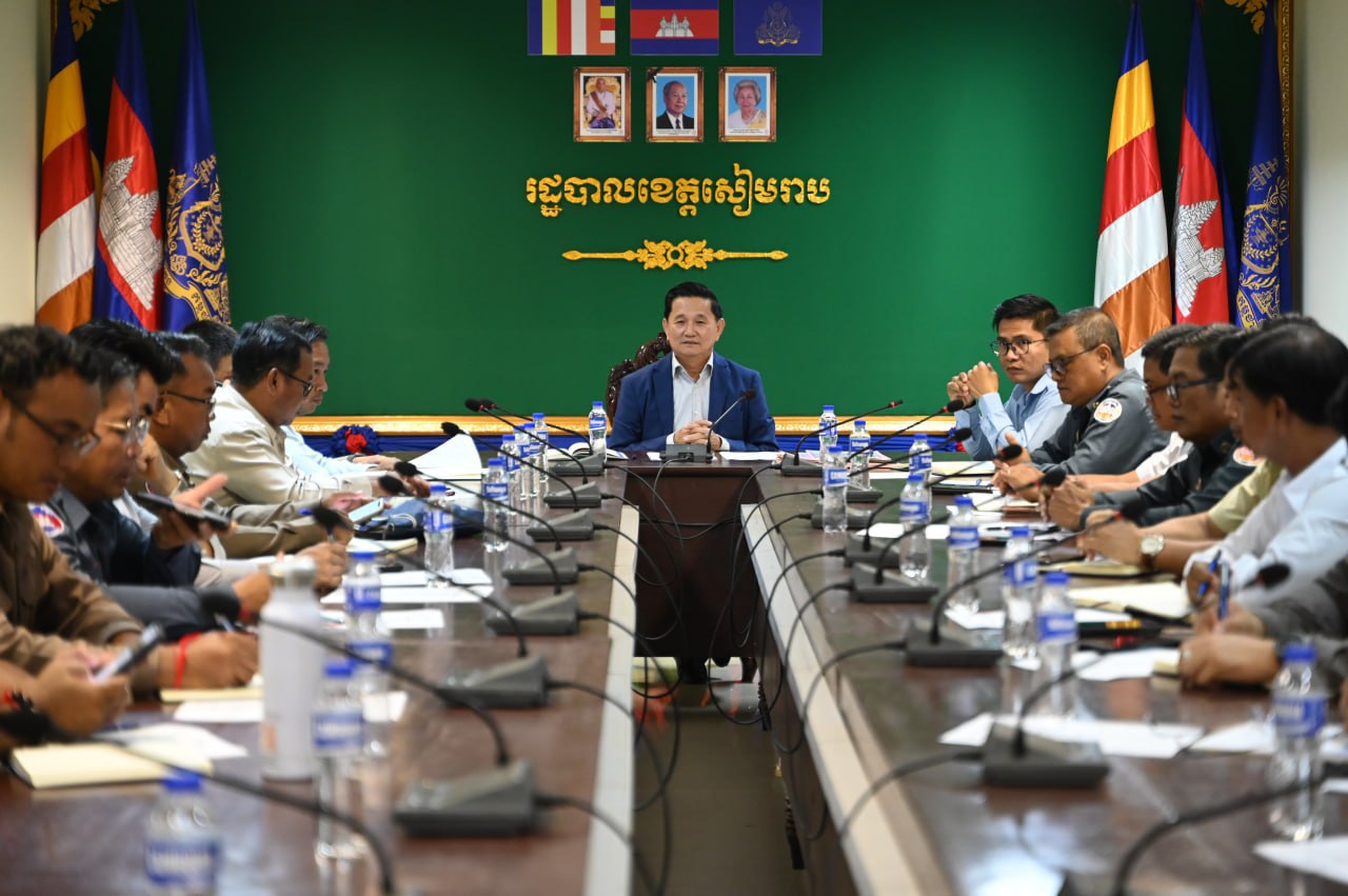 មន្ត្រីខេត្តសៀមរាបពិភាក្សាពីបញ្ហាសុវត្ថិភាពចរាចរណ៍នៅតាមផ្លូវទៅអាកាសយានដ្ឋានអន្តរជាតិសៀមរាបអង្គរ