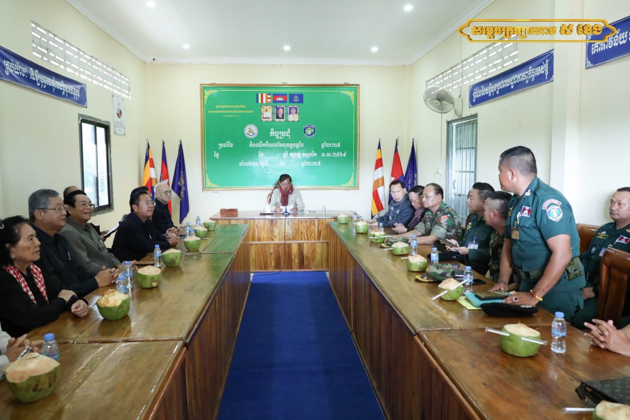 សម្តេចស ខេង ក្រើនរំលឹកដល់កងកម្លាំងគ្រប់ប្រភេទទាំងអស់ដែលកំពុងឈរជើងការពារនៅតាមព្រំដែនបន្តបំពេញភារកិច្ចរបស់ខ្លួនឲ្យបានខ្ជាប់ខ្ជួន