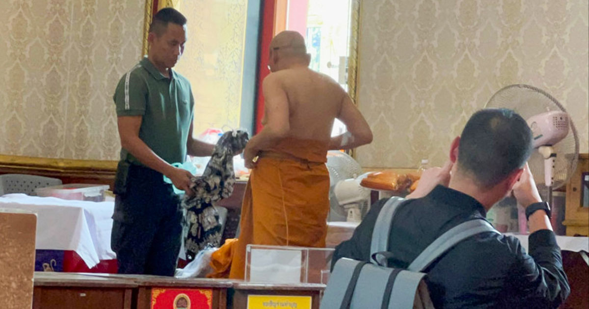 រកឃើញព្រះសង្ឃថៃជាន់ខ្ពស់ជាច្រើនអង្គមានទំនាក់ទំនងស្នេហាជាមួយស្ត្រីតែម្នាក់រហូតមានកូន ៣ នាក់