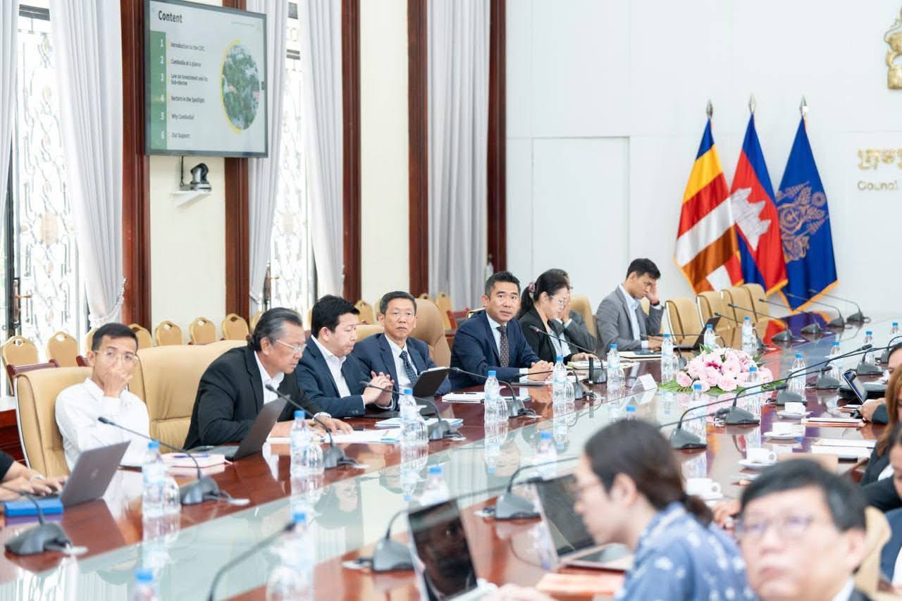 ទីម័រឡេស្តេស្វែងយល់គោលនយោបាយវិនិយោគ ឧស្សាហកម្មនិងការអភិវឌ្ឍតំបន់សេដ្ឋកិច្ចពិសេសនៅកម្ពុជា
