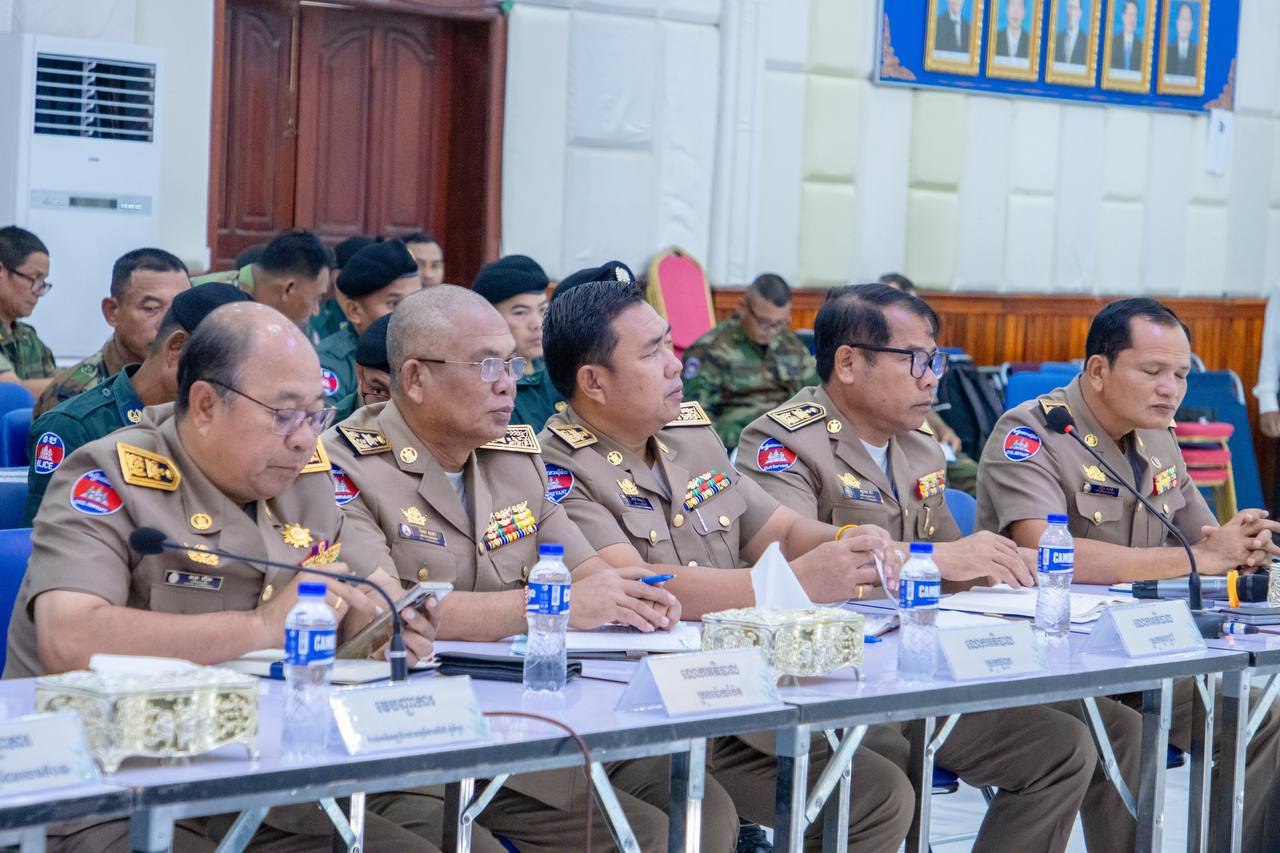 មន្ត្រីខេត្តជាប់ព្រំដែនកម្ពុជា-ថៃ‎ដាក់បទបញ្ជាឱ្យកងកម្លាំងតាមព្រំដែន ទប់ស្កាត់បទល្មើសផ្សេងៗ