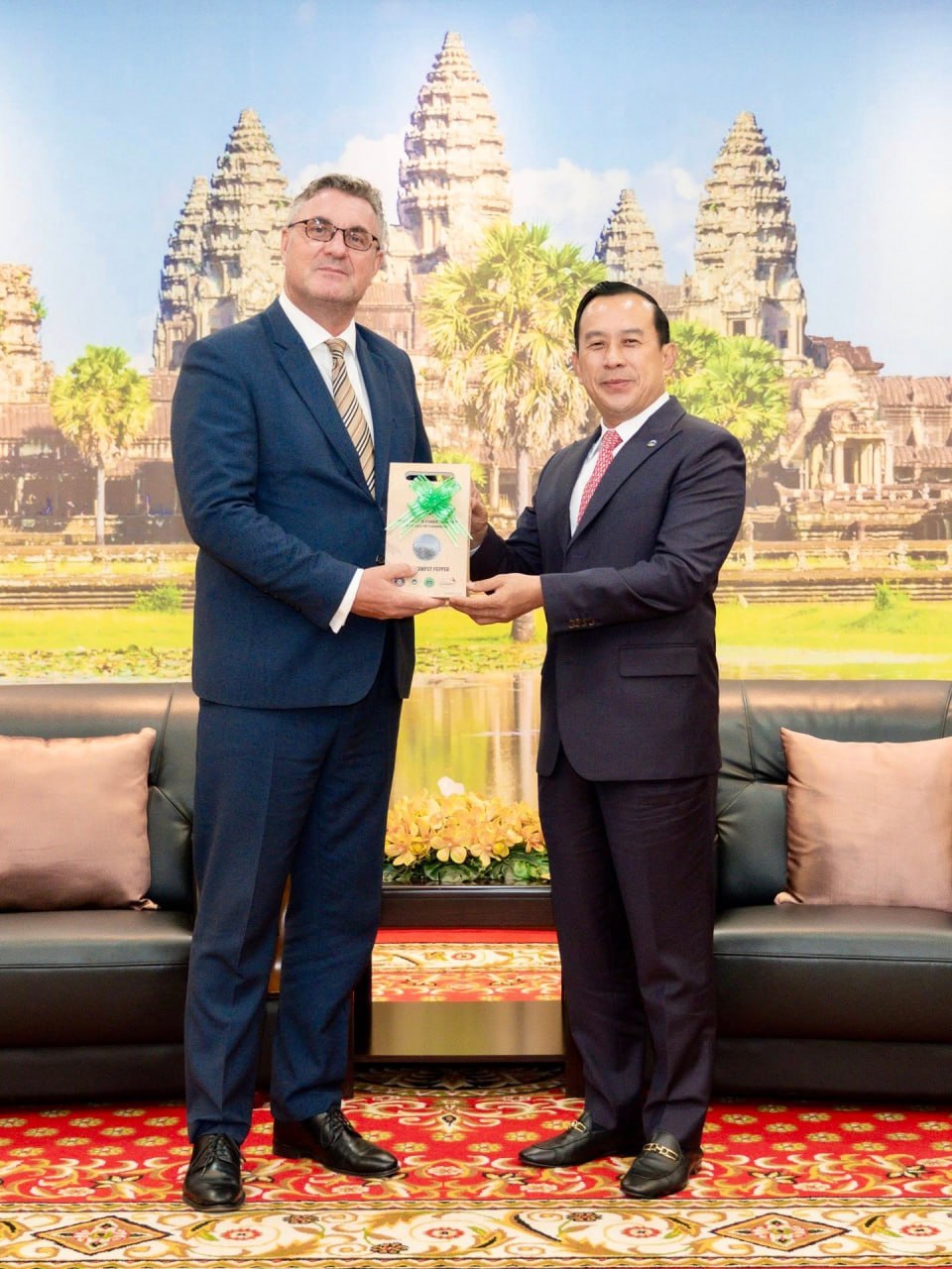 ៥ខែឆ្នាំនេះ មានភ្ញៀវទេសចរឆែកមកទស្សនាកម្ពុជាប្រមាណជិត ៤.០០០នាក់