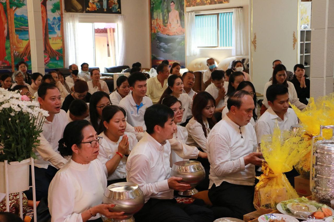 ព្រះសង្ឃ និងពលរដ្ឋខ្មែរនៅជប៉ុនជាង១០០អង្គ/នាក់ រៀបចំពិធីបុណ្យទក្ខិណានុប្បទានឧទ្ទិសកុសលជូនដល់វីរៈកងទ័ព