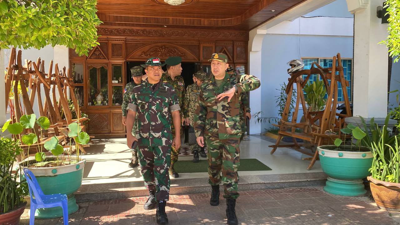 ក្រុមអ្នកសង្កេតការណ៍អន្តរកាលចុះពិនិត្យទីតាំងសម្រាប់អ្នកសង្កេតការណ៍អាស៊ាន ដើម្បីតាមដានការអនុវត្តន៍បទឈប់រវាងកម្ពុជា-ថៃ