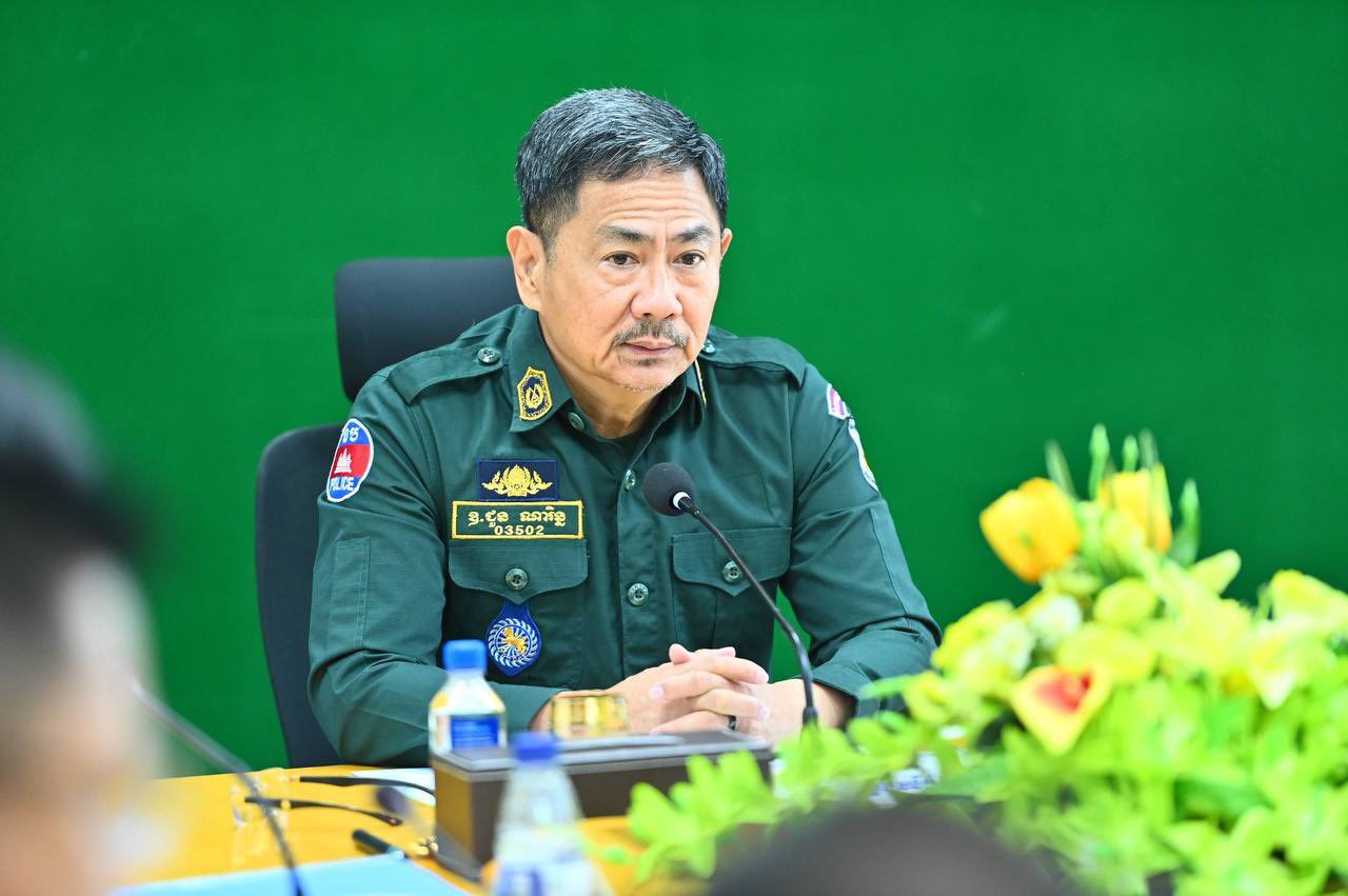 ឯកឧត្តម ឧត្តមសេនីយ៍ឯក ជួន ណារិន្ទ ណែនាំឱ្យដាក់កម្លាំងចុះទៅសម្រួលលំហូរចរាចរណ៍ នៅតាមគោលដៅងាយទទួលរងនូវការកកស្ទះជាប្រចាំ