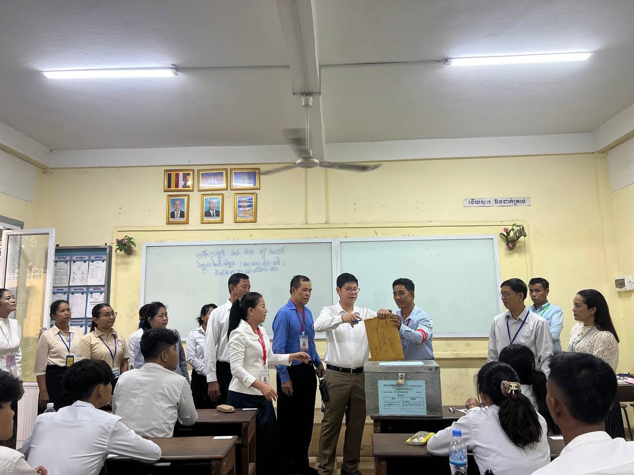 ក្រសួង៖ ការប្រឡងបាក់ឌុបនៅព្រឹកនេះ មានបេក្ខជនអវត្តមាន១ ៧៨៨នាក់ ខណៈបេក្ខជនដែលមានបញ្ហាសុខភាព ៤០នាក់
