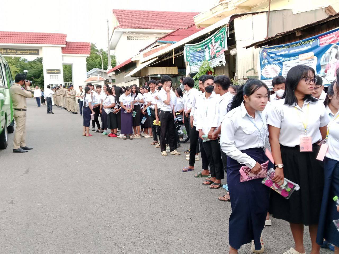 ក្រសួង៖ ការប្រឡងបាក់ឌុបនៅព្រឹកនេះ មានបេក្ខជនអវត្តមាន១ ៧៨៨នាក់ ខណៈបេក្ខជនដែលមានបញ្ហាសុខភាព ៤០នាក់