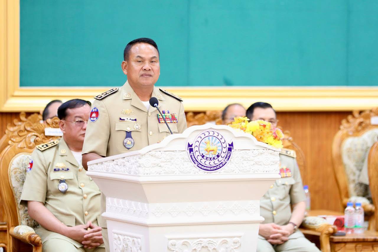 ឯកឧត្តម នាយឧត្តមសេនីយ៍ ស ថេត ណែនាំអ្នកដឹកជញ្ជូនម្ហូបអាហារ ឬទំនិញក្នុងរាជធានីភ្នំពេញ ត្រូវពង្រឹងស្មារតីគោរពច្បាប់ចរាចរណ៍