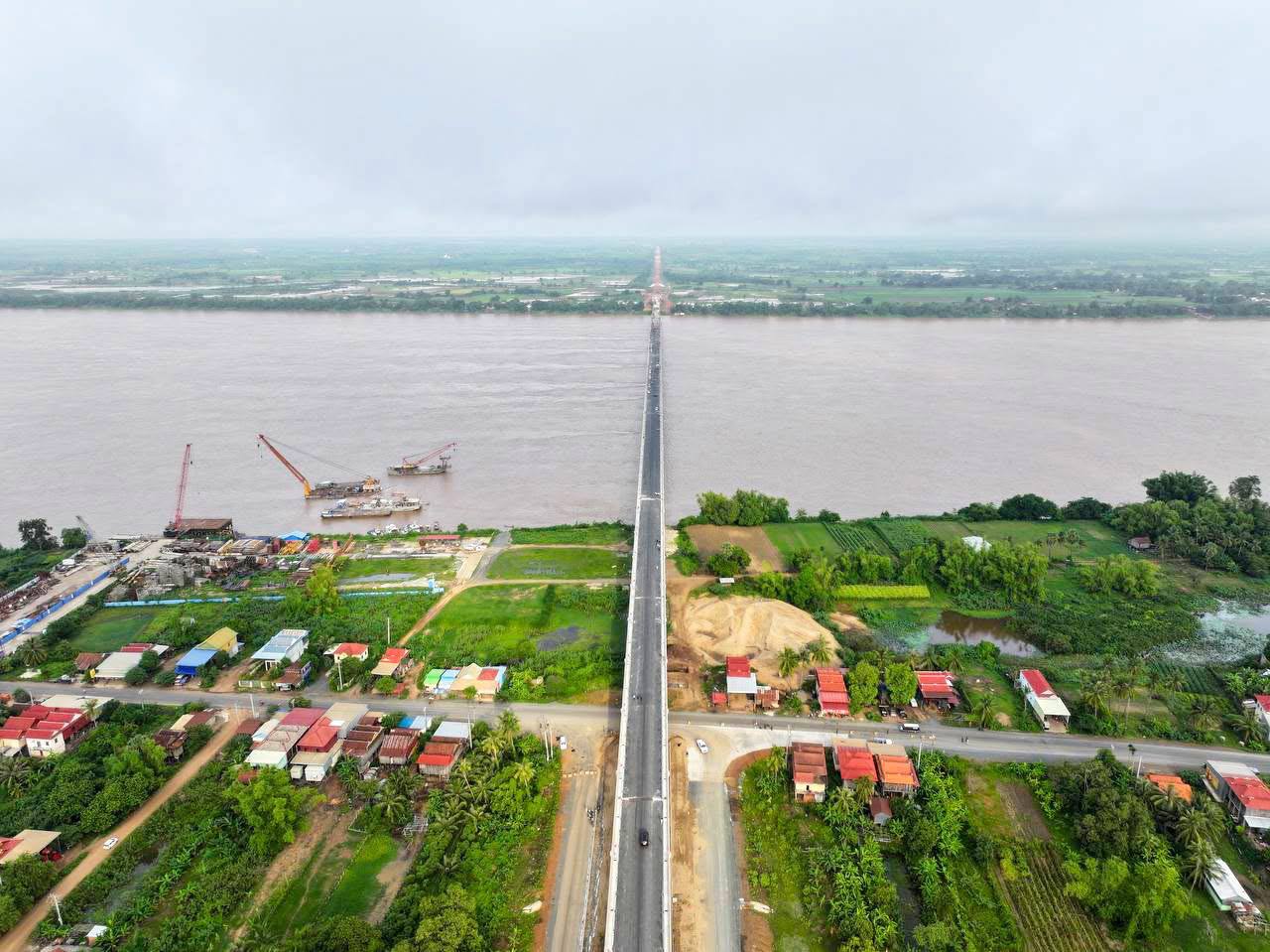 ស្ពានមិត្តភាពកម្ពុជា-ចិន មេគង្គក្រចេះបើកឱ្យដំណើការឆ្លងកាត់បណ្តោះអាសន្នក្នុងឱកាសបុណ្យកាន់បិណ្ឌ និងភ្ជុំបិណ្ឌ