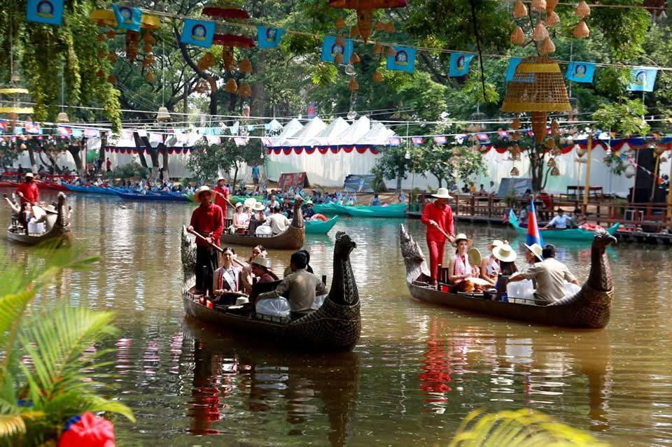 រដ្ឋបាលខេត្តសៀមរាបនឹងរៀបចំផ្សារទឹក និងការជិះទូកកម្សាន្ត​ ជំនួសដោយការរៀបចំពិធីបុណ្យអុំទូក