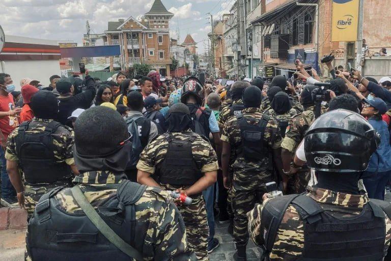 យុវជន Gen Z ប្រទេស Madagascar ចេញតវ៉ាបង្ខំឱ្យប្រធានាធិបតីពួកគេចុះចេញពីតំណែង