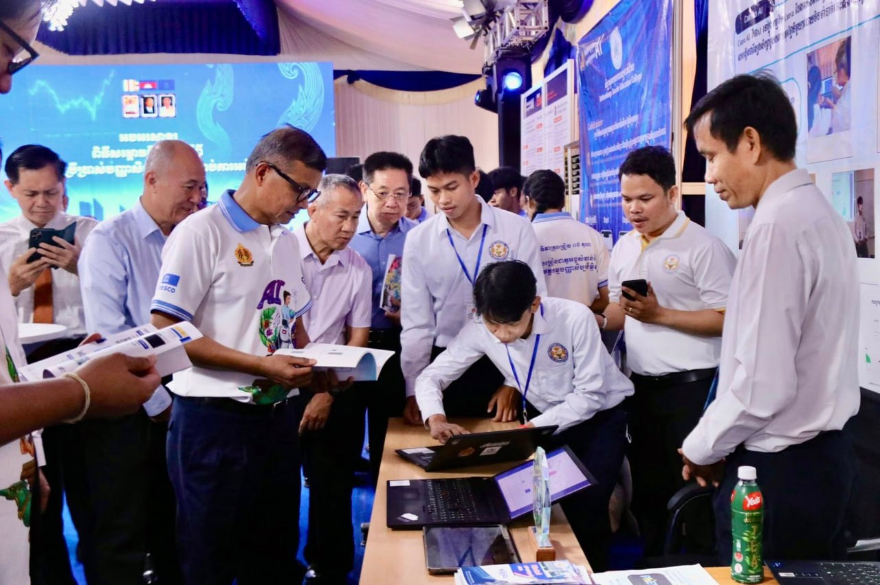 ក្រសួងអប់រំរៀបចំ ពិព័រណ៍ស្តីពី “ការប្រើប្រាស់បញ្ញាសិប្បនិម្មិតសម្រាប់ការអប់រំ”