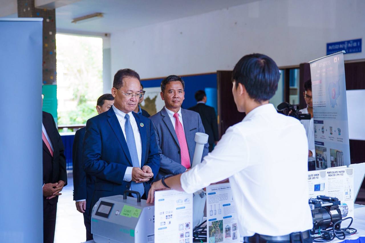ចាប់ពីឆ្នាំក្រោយទៅរោងចក្រទាំងអស់ត្រូវតែបំពាក់ឧបករណ៍ស្វ័យត្រួតពិនិត្យតាមដានគុណភាពខ្យល់