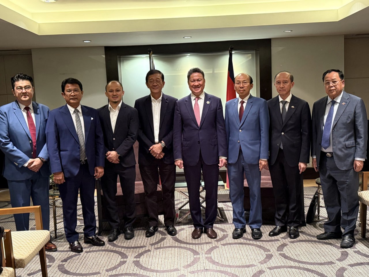 ក្រុមហ៊ុនកម្ពុជា-ម៉ាឡេស៊ីចាប់ដៃគ្នាបង្កើតកសិកដ្ឋានចិញ្ចឹមគោយកទឹកដោះ និងបង្កើតរោងចក្រផលិតទឹកដោះគោឆៅកំប៉ុងនៅកម្ពុជា