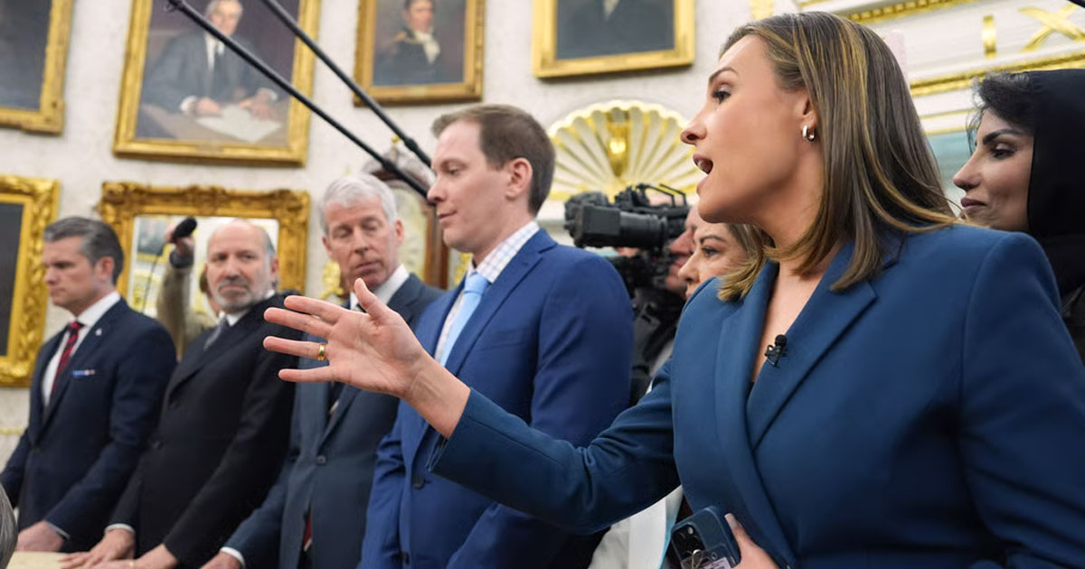 លោក Trump ហៅអ្នកកាសែតស្រីម្នាក់ថាជា «មេជ្រូក»