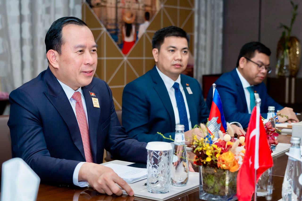 កម្ពុជា-តួកគីយ៉េ ប្តេជ្ញាជំរុញកំណើនភ្ញៀវទេសចរ និងការវិនិយោគក្នុងវិស័យទេសចរណ៍