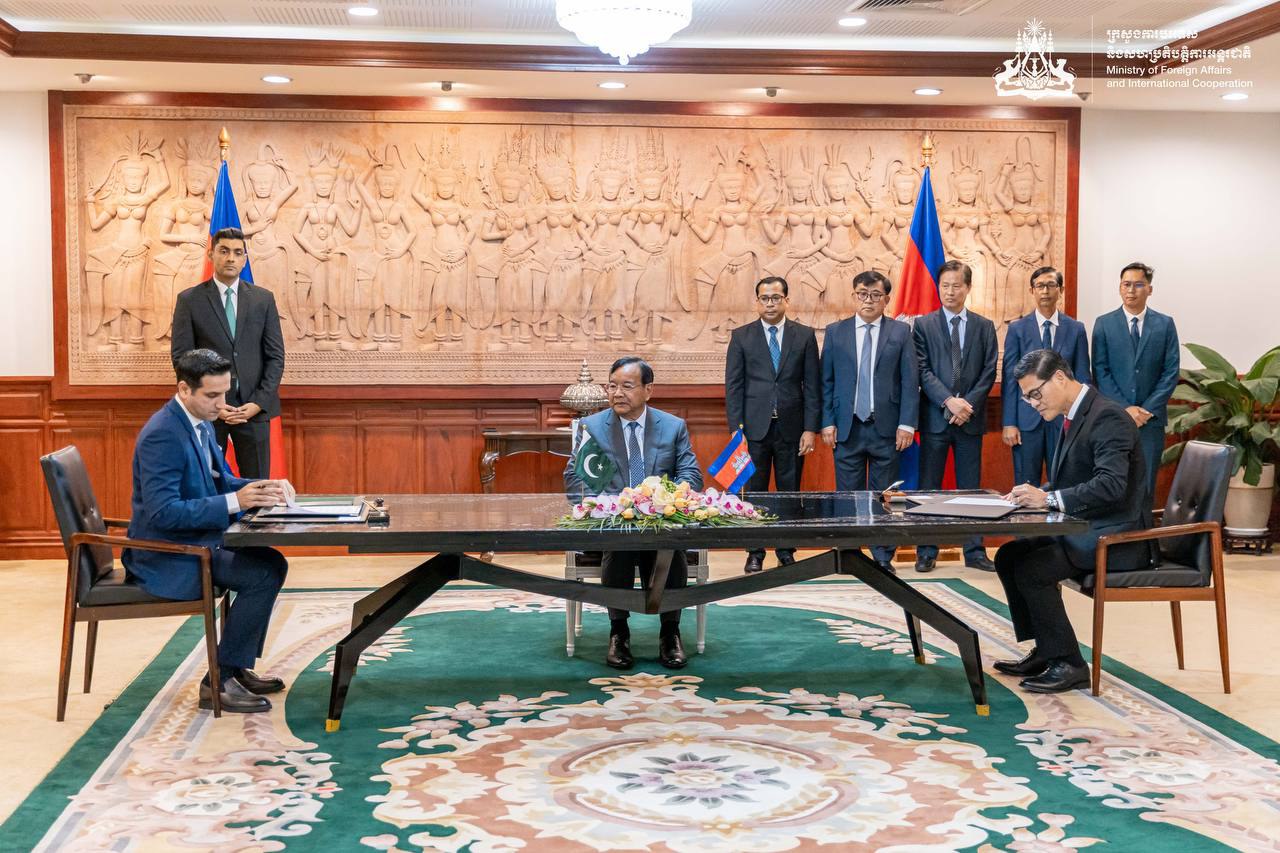 ក្រសួងការបរទេសកម្ពុជា និងក្រសួងការបរទេសប៉ាគីស្ថានចុះ MOU ធ្វើកិច្ចសហប្រតិបត្តិការជាមួយគ្នា
