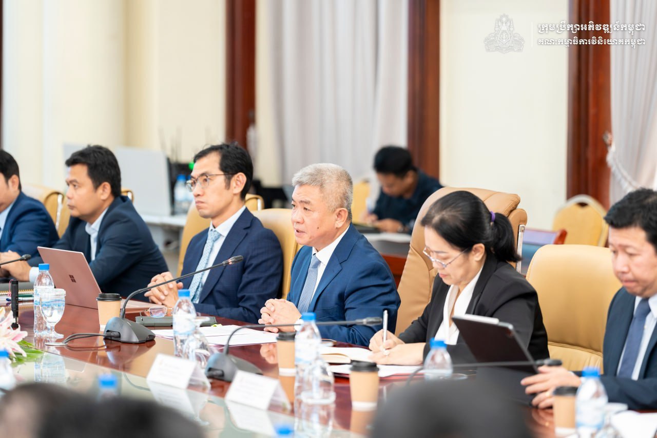 មន្ត្រីកម្ពុជាស្នើឱ្យក្រុមហ៊ុនចិនវិនិយោគក្នុងការផលិតវត្ថុធាតុដើម ឬផលិតផលពាក់កណ្តាលសម្រេចនៅកម្ពុជា