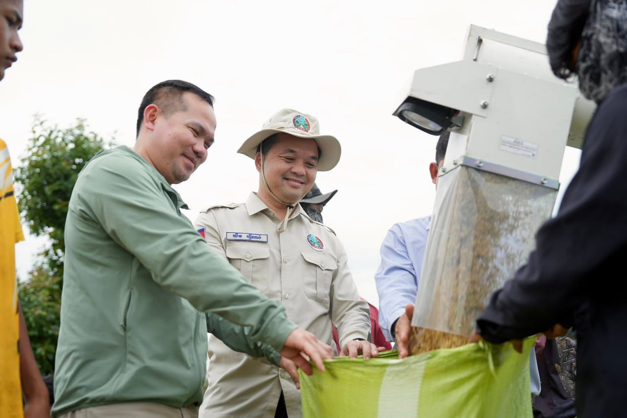 ក្រុមហ៊ុនវីរៈប៊ុនថាំ ចាប់ផ្តើមប្រមូលទិញស្រូវជាង៣ ម៉ឺនតោន ក្នុងតម្លៃ៩៥០៛/គីឡូក្រាម ពីសហគមន៍កសិកម្មទំនើប