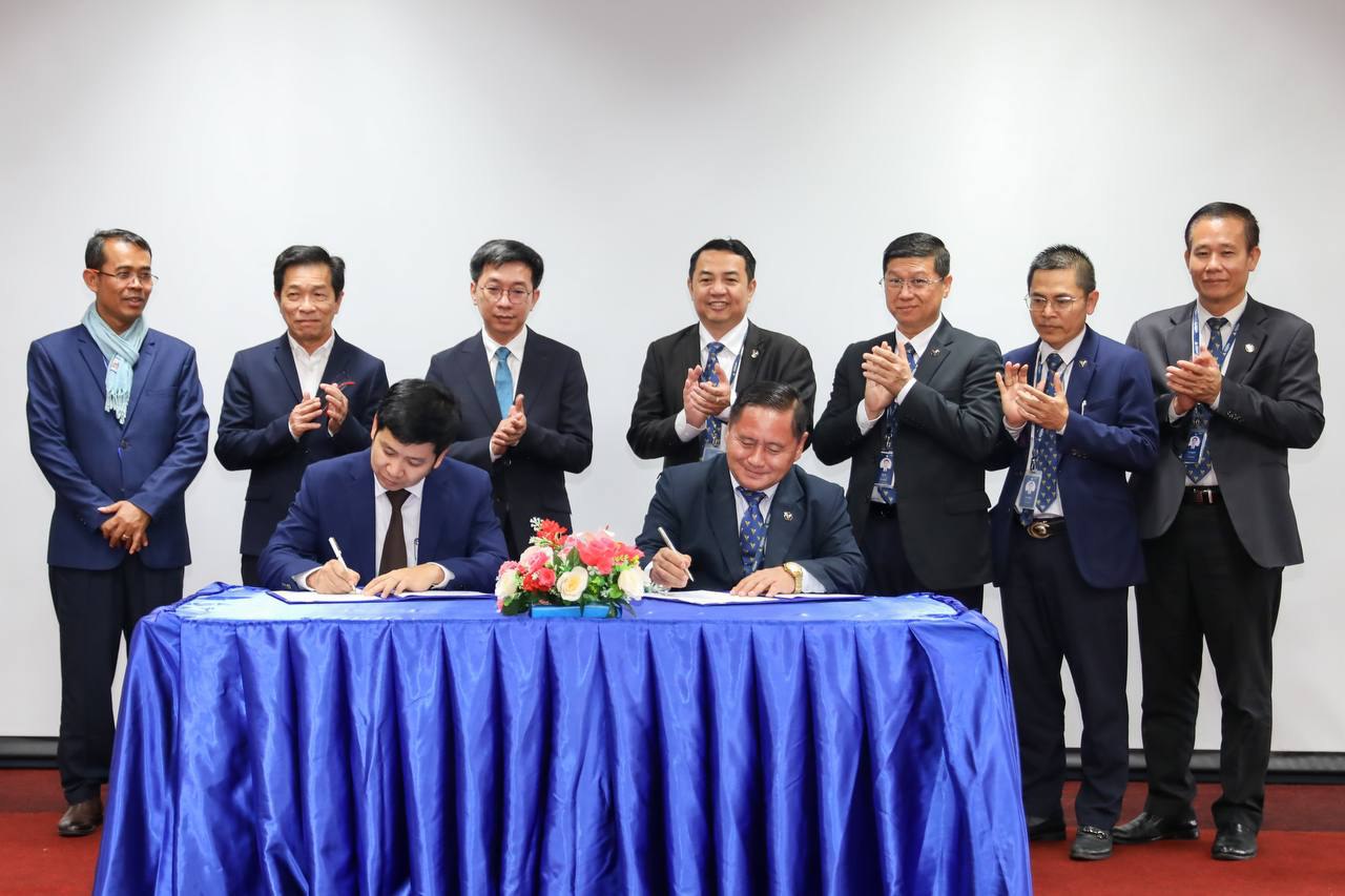 ក្រសួងអប់រំ និង និង សាកលវិទ្យាល័យអេស៊ីលីដាចុះកិច្ចសហប្រតិបត្តិការអភិវឌ្ឍការអប់រំបច្ចេកទេសលើជំនាញគណនេយ្យ