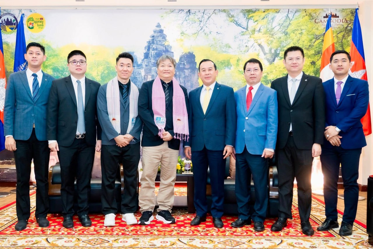 ក្រុមហ៊ុនផលិតស្បែកជើងម៉ាកល្បីៗ របស់ពិភពលោក សន្យាជួយផ្សព្វផ្សាយសក្តានុពលទេសចរណ៍កម្ពុជា