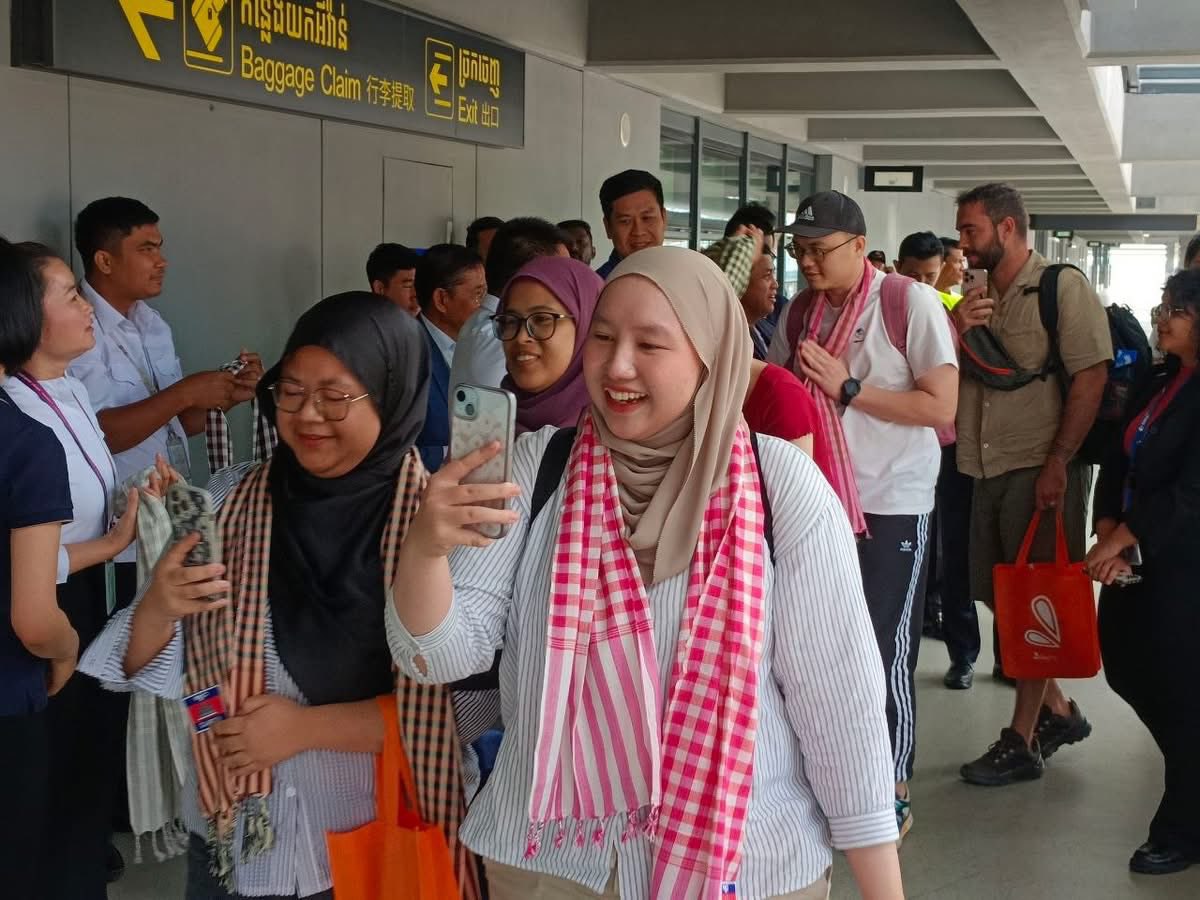 កម្ពុជាស្វាគមន៍ការហោះហើរត្រង់ដំបូងរបស់ក្រុមហ៊ុនអាកាសចរណ៍ Firefly