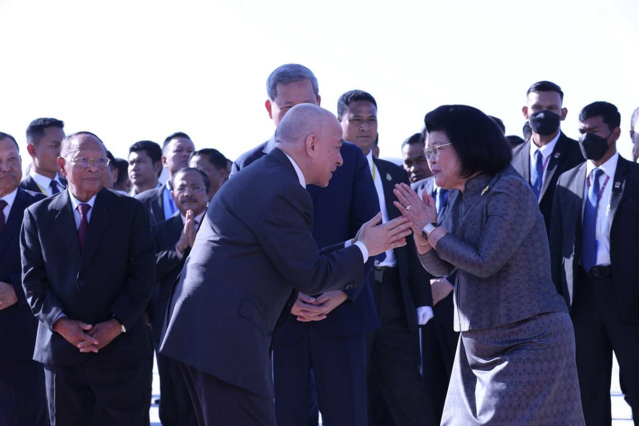 ព្រះមហាក្សត្រយាងទៅចូលរួមកម្មវិធី បណ្ឌិត្យសភាវិទ្យាសាស្រ្ត នៅទីក្រុងប៉ារីស នាព្រឹកនេះ