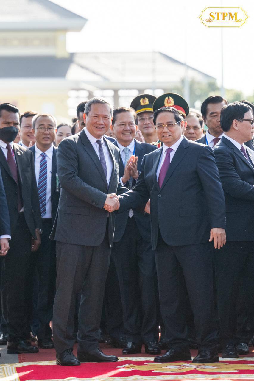 កម្ពុជា-វៀតណាមសម្ពោធដាក់ឱ្យប្រើប្រាស់ជាផ្លូវការច្រកទ្វារព្រំដែនអន្តរជាតិម៉ឺនជ័យ-តឹនណាម