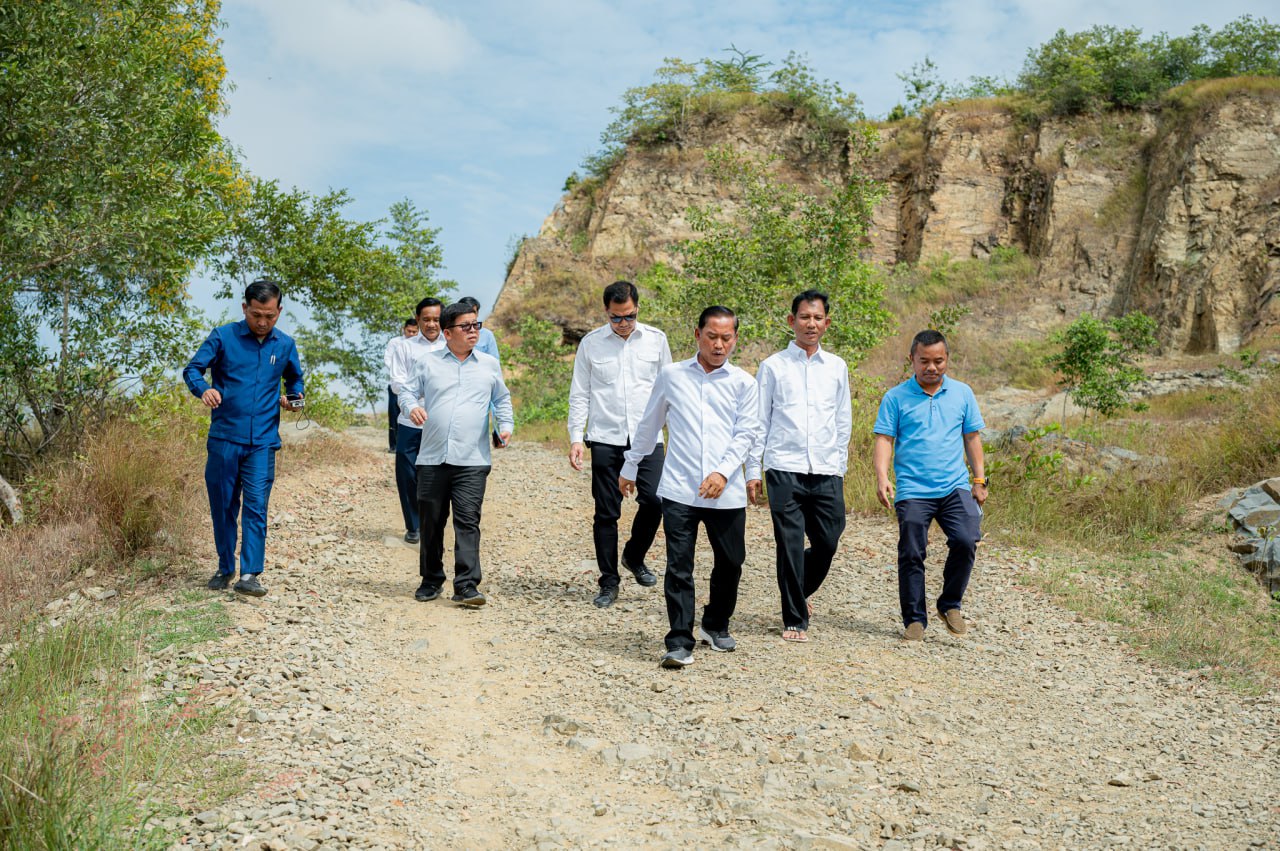 អភិបាលខេត្តតាកែវ ត្រៀមកែឆ្នៃបន្ថែមនៅជើងភ្នំជីសូរ ដើម្បីជាការទាក់ទាញភ្ញៀវទេសចរ