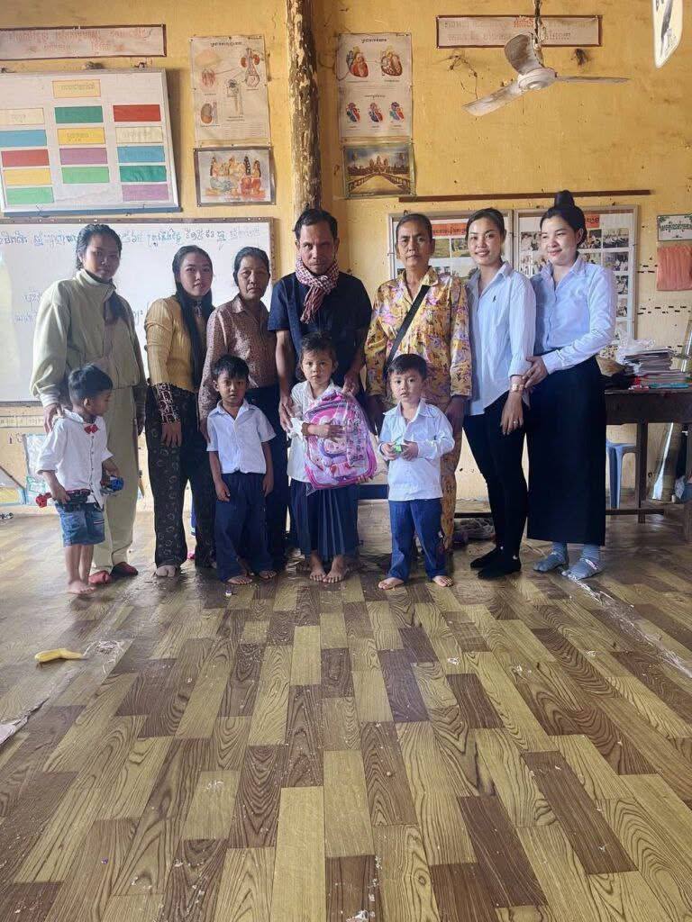 ក្រសួងអប់រំ ៖ សិស្សភៀសសឹកជាង ៩ ពាន់នាក់ បានចូលរៀនបណ្ដោះអាសន្នតាមគ្រឹះស្ថានសិក្សា ជាង ១.៦០០កន្លែង