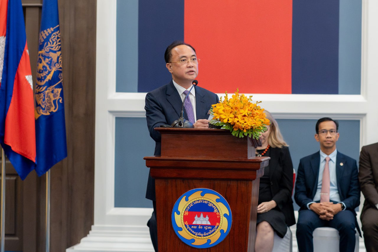 រដ្ឋ និងឯកជនជំរុញការអនុវត្តការទប់ស្កាត់ការក្លែងបន្លំដើមកំណើតទំនិញនាំចេញទៅកាន់ទីផ្សារសហរដ្ឋអាម៉េរិក