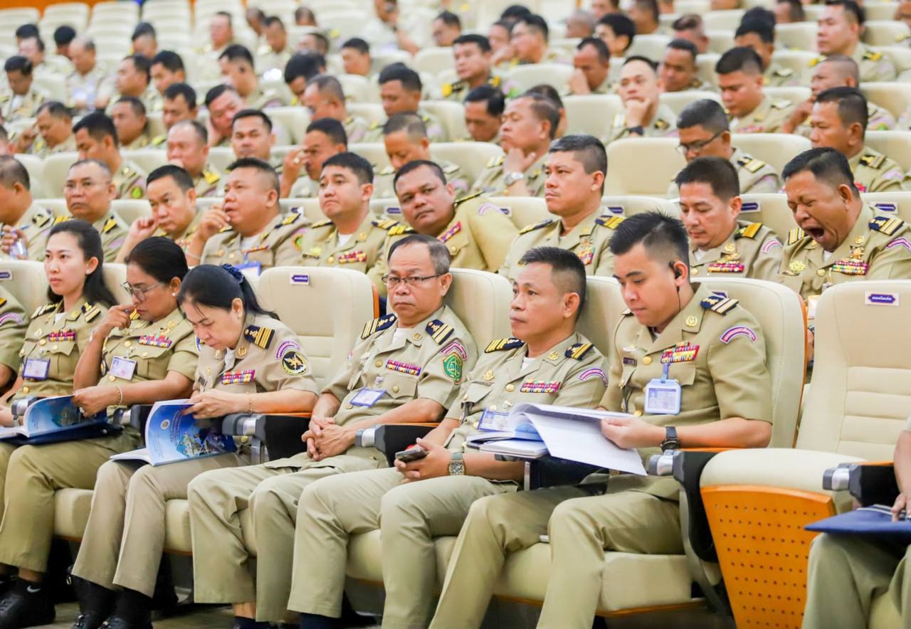 ឯកឧត្ដម ឧត្តមសេនីយ៍ ឯក ជួន ណារិន្ទដឹកនាំកិច្ចប្រជុំបូកសរុបសភាពការណ៍ ឆ្នាំ២០២៥ និងលើកទិសដៅការងារឆ្នាំ២០២៦