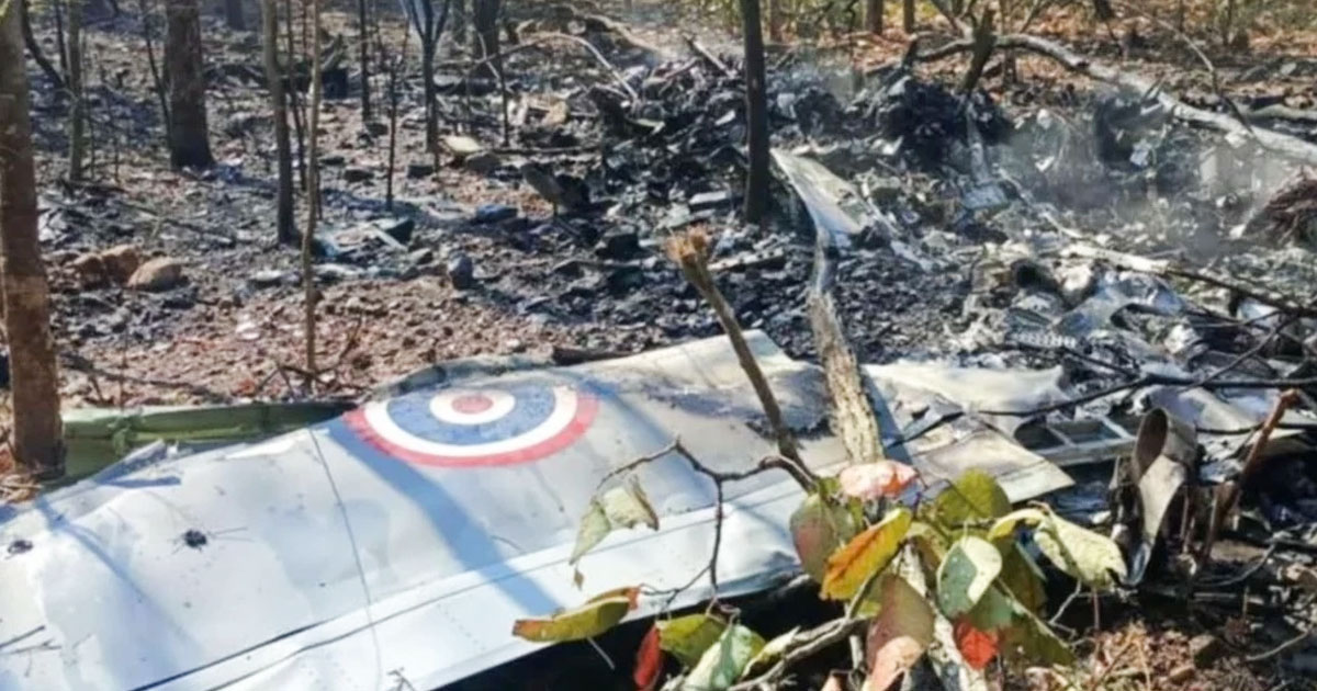 ធ្លាក់យន្តហោះហ្វឹកហ្វឺនកងទ័ពអាកាសថៃនៅឈៀងម៉ៃ បណ្តាលឱ្យអាកាសយានិក ២ នាក់បាត់បង់ជីវិត