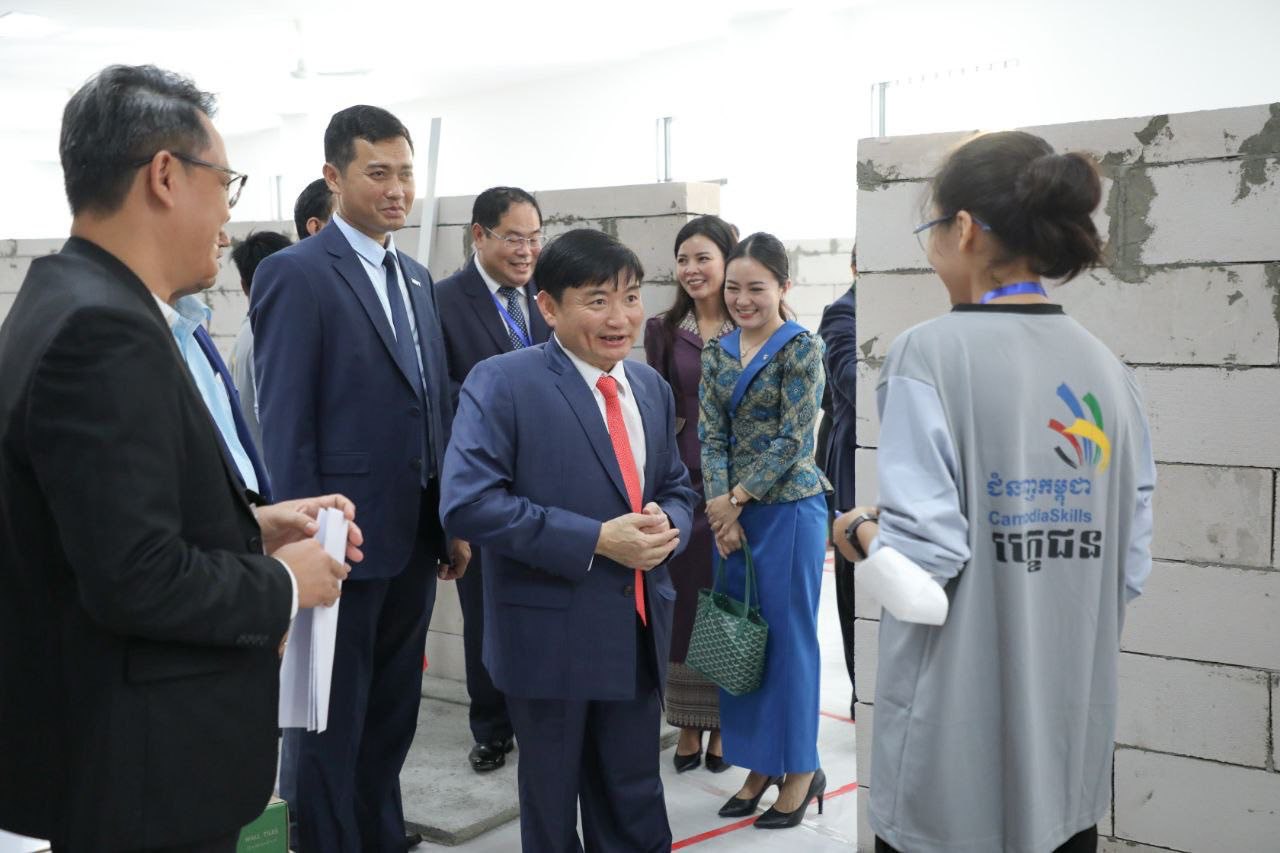 ឆ្នាំ២០២៥ យុវជនមកពីគ្រួសារក្រីក្រ និងគ្រួសារងាយរងហានិភ័យ១៥ម៉ឺននាក់ស្នើសុំចូលរៀនជំនាញបច្ចេកទេស