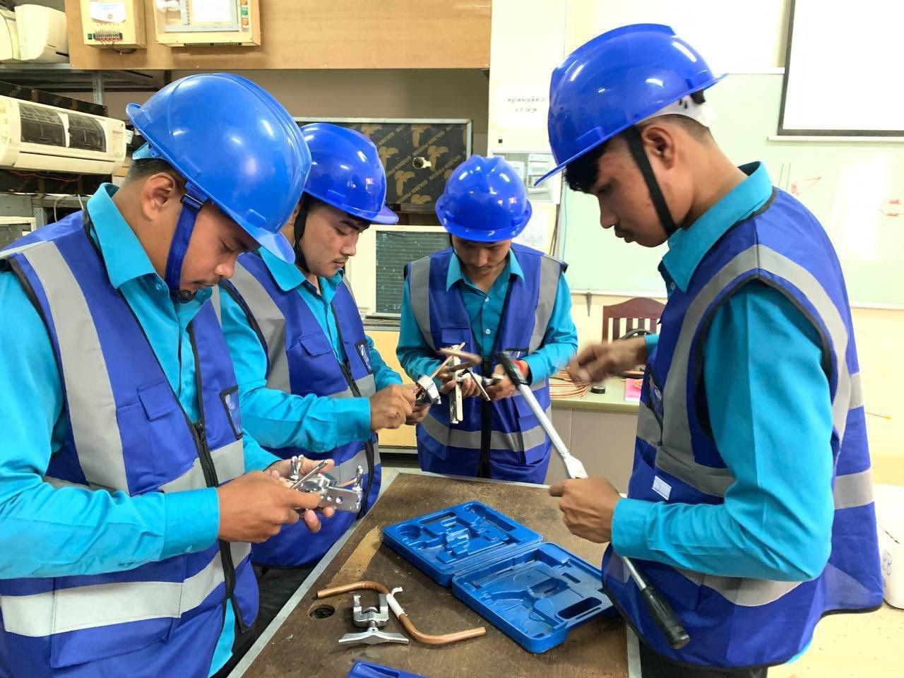 ឆ្នាំ២០២៥ យុវជនមកពីគ្រួសារក្រីក្រ និងគ្រួសារងាយរងហានិភ័យ១៥ម៉ឺននាក់ស្នើសុំចូលរៀនជំនាញបច្ចេកទេស