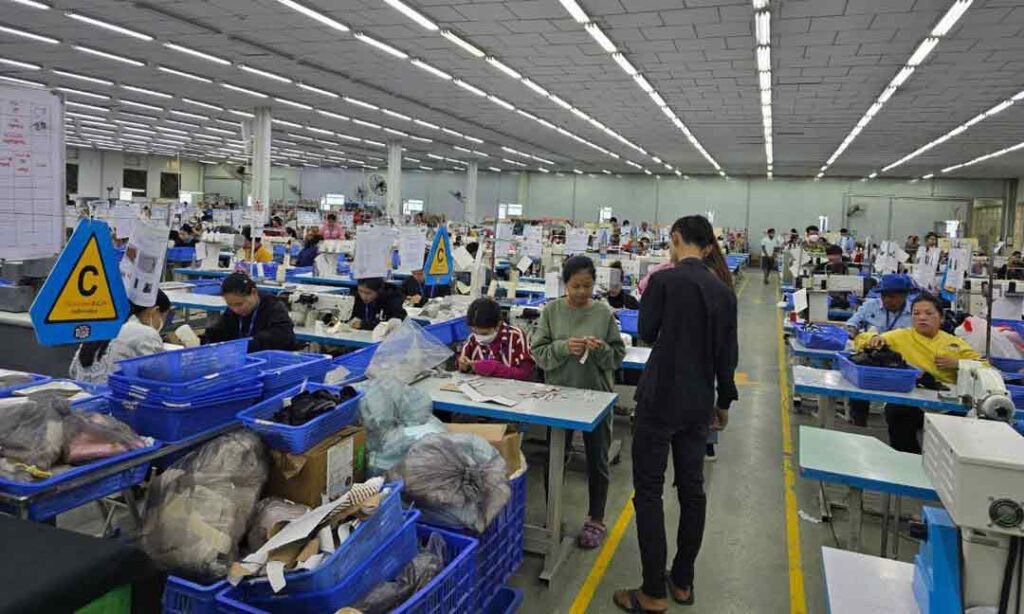 ត្រឹមឆ្នាំ២០២៥ សហគ្រាសនៅកម្ពុជាកើនដល់៤,៦ម៉ឺនដែលផ្ដល់ការងារដល់កម្មករនិយោជិតជាង២,១៤លាននាក់