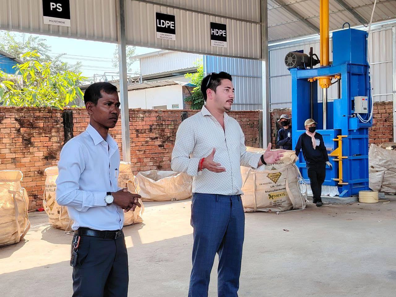 ក្រុមហ៊ុន everwave ដាក់ឱ្យដំណើរការម៉ាស៊ីនញែកសំរាមចល័ត ក្នុងខេត្តសៀមរាប