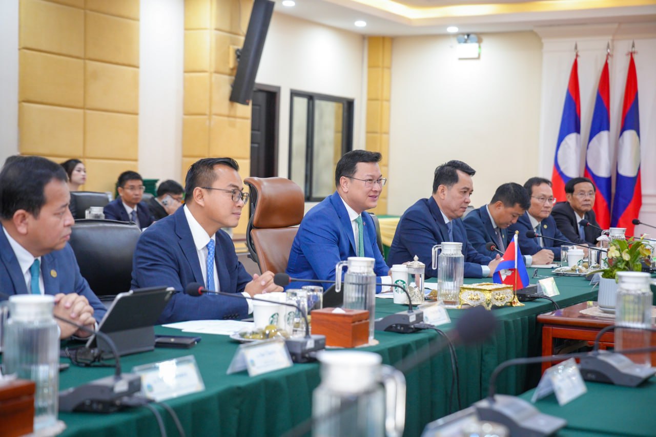 កម្ពុជាចុះហត្ថលេខានាំចេញកសិផលទៅចិនឆ្លងកាត់ទឹកដីឡាវតាមផ្លូវគោក