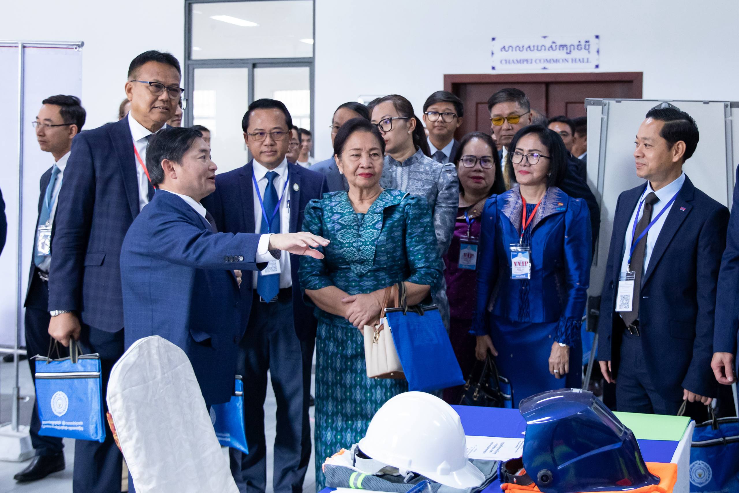 រដ្ឋមន្ត្រីការងារ៖ ពលរដ្ឋកម្ពុជាមានការងារធ្វើ ជាង ១០ លាននាក់ ក្នុងឆ្នាំ២០២៥កើន ៨០ម៉ឺននាក់ បើធៀបឆ្នាំ២០២៤