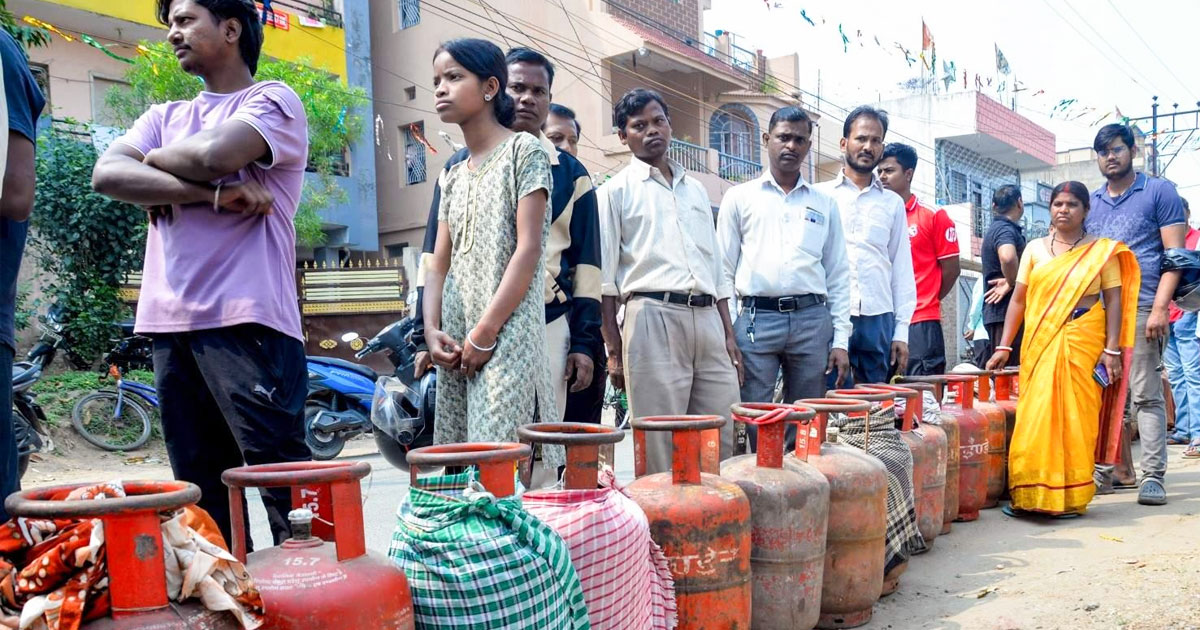 ការរស់នៅប្រចាំថ្ងៃនៅអាស៊ីកំពុងរងផលប៉ះពាល់ពីវិបត្តិប្រេងឥន្ធនៈដោយសារសង្គ្រាមនៅអ៊ីរ៉ង់