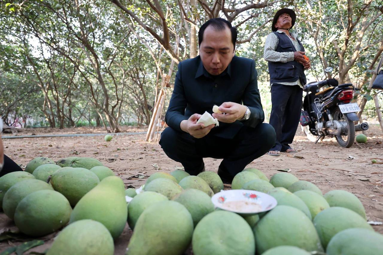 ឯកឧត្តម នេត្រ ភក្ត្រា ជំរុញឲ្យរក្សាពូជ «ក្រូចថ្លុងកោះទ្រង់» ឲ្យបានល្អ ដើម្បីបង្កើនចំណូល និងលើកស្ទួយជីវភាពគ្រួសារ