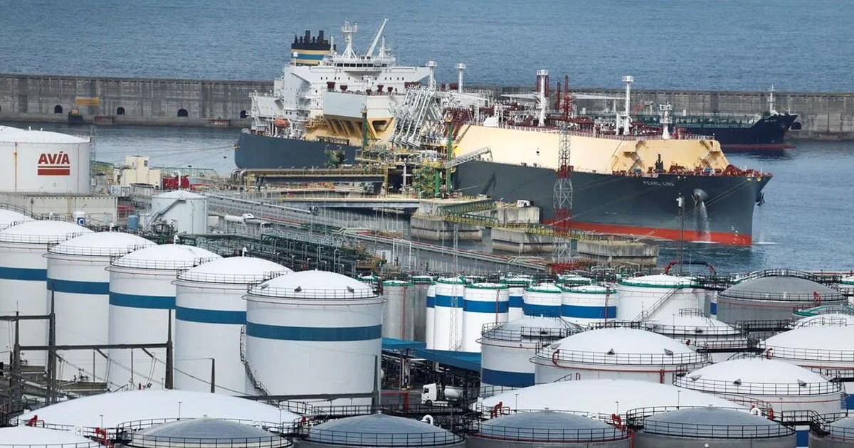 តម្លៃប្រេង ឡើងដល់ ១០៧ ដុល្លារ ខណៈការចរចាអាមេរិក–អ៊ីរ៉ង់ជាប់គាំង និងភាពតានតឹងនៅច្រកសមុទ្រ Hormuz កើនឡើង