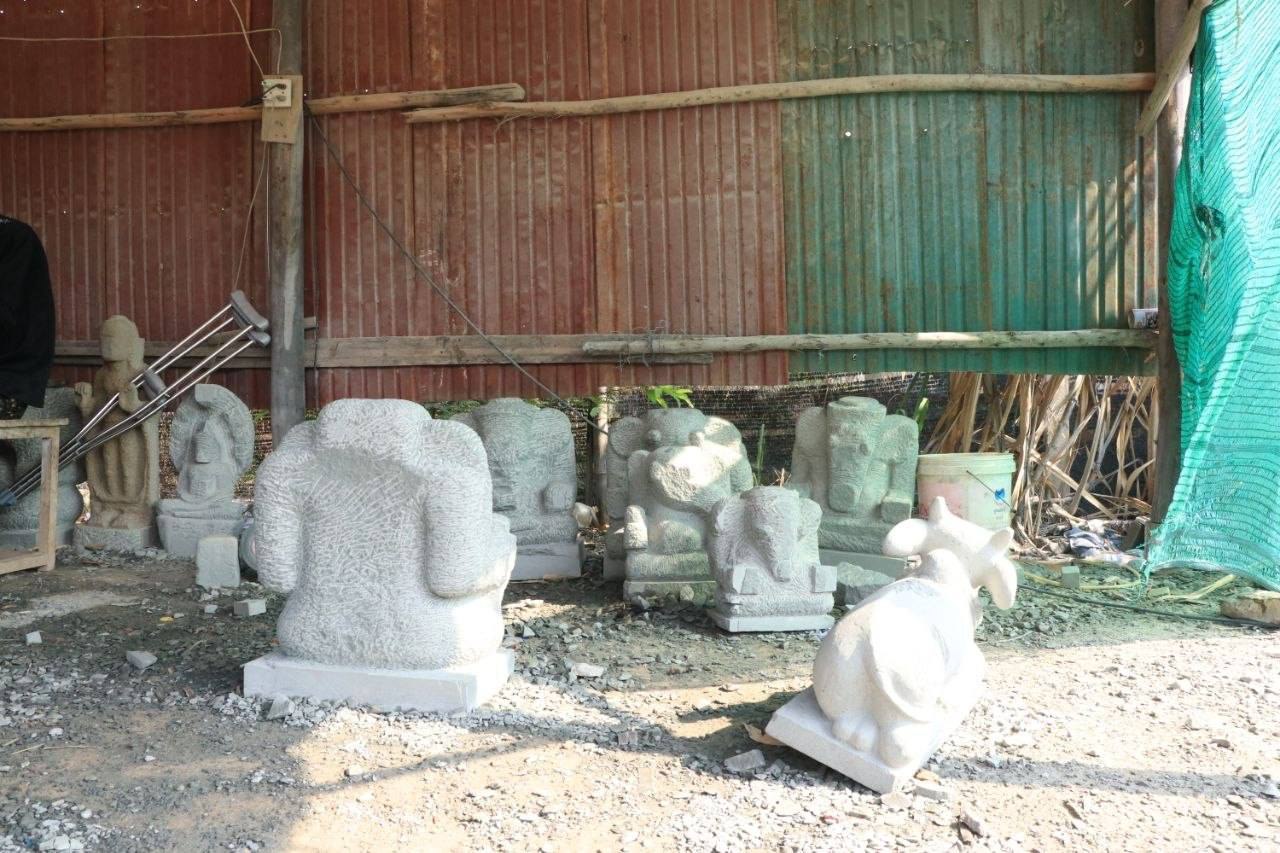 ក្រសួងវប្បធម៌ កំពុងជួយជ្រោមជ្រែងដល់សិល្បៈចម្លាក់ថ្ម នៅក្នុងភូមិធម្មជាតិរុនតាឯកឱ្យមានជីវភាពសមរម្យ