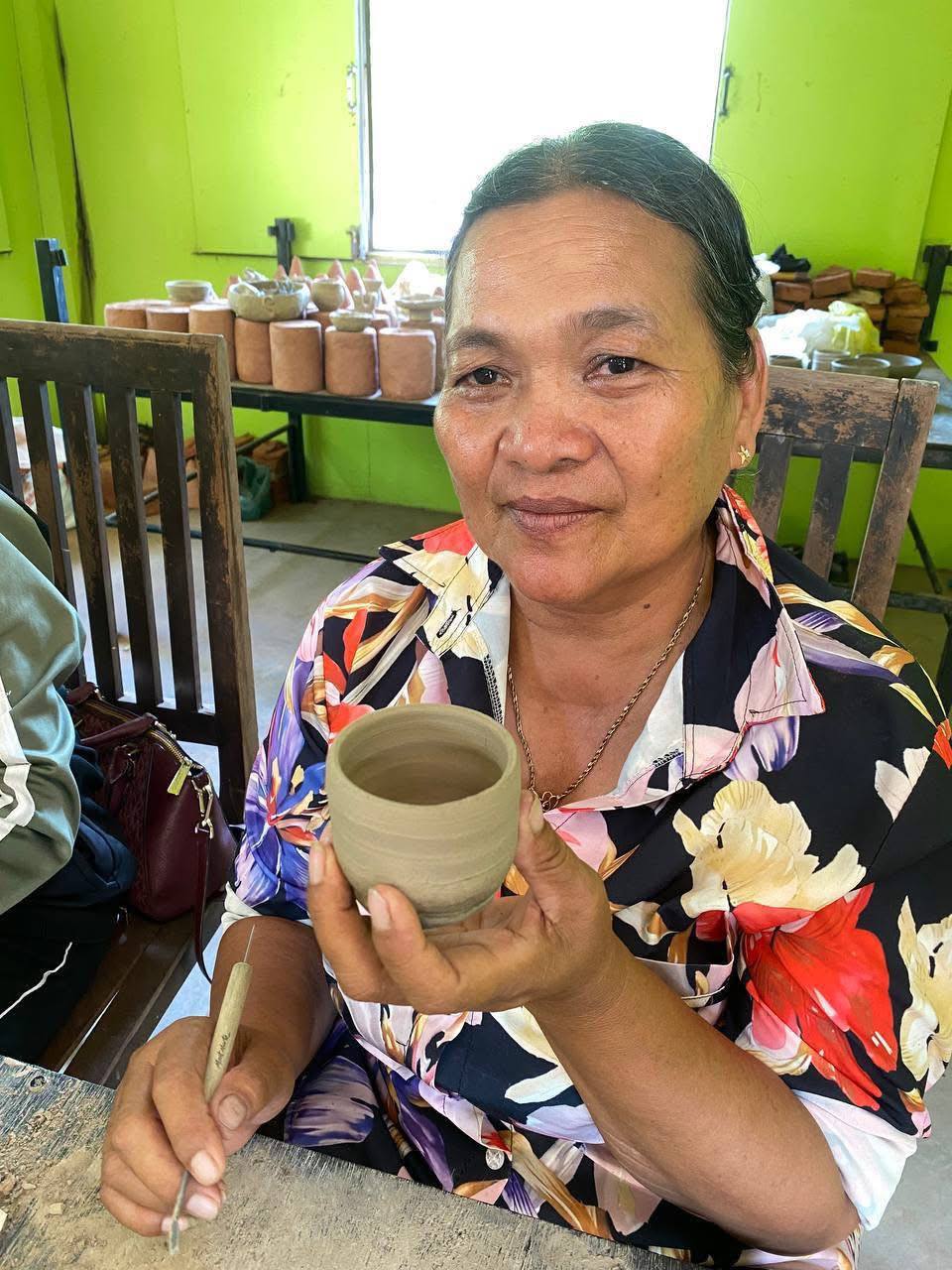 ពលរដ្ឋនៅក្រុងរុនតាឯកតេជោសែន ចូលរៀនជំនាញវិជ្ជាជីវៈដូនតា ផ្នែកកុលាលភាជន៍