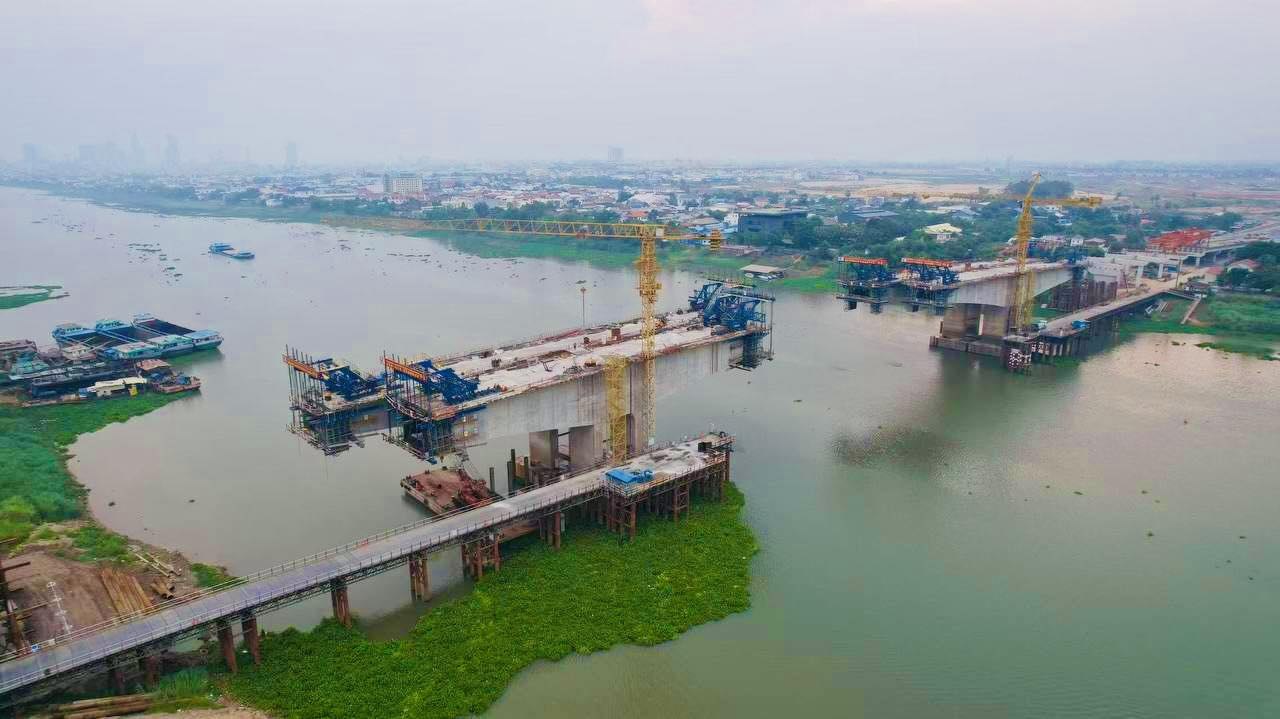 ស្ពានឆ្លងទន្លេបាសាក់ (ចាក់អង្រែក្រោម-ព្រែកប្រា) សម្រេចការសាងសង់បាន ៦៨% ហើយ