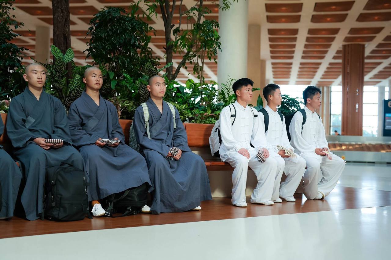 ក្រសួងទេសចរណ៍ទទួលបដិសណ្ឋារកិច្ចស្វាគមន៍យ៉ាងកក់ក្តៅការនិមន្តមកដល់របស់ប្រតិភូព្រះសង្ឃនិមន្តមកពីវត្តសៅលីងចំនួន ១៦អង្គ